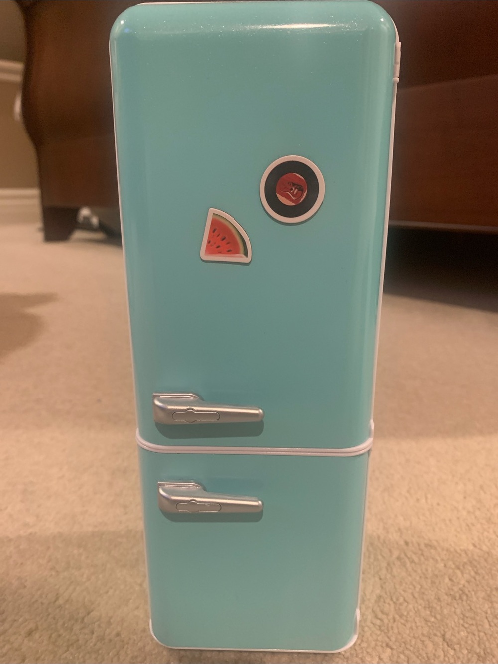 Mini Brands Retro Toy Mini Fridge - Picture 4 of 6